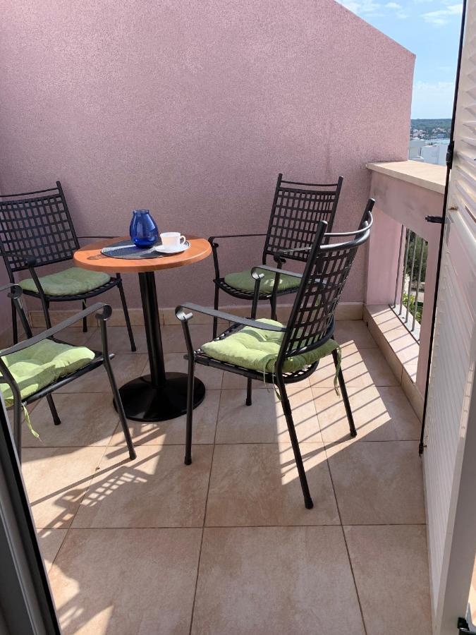 Apartments Mat 诺瓦利娅 外观 照片